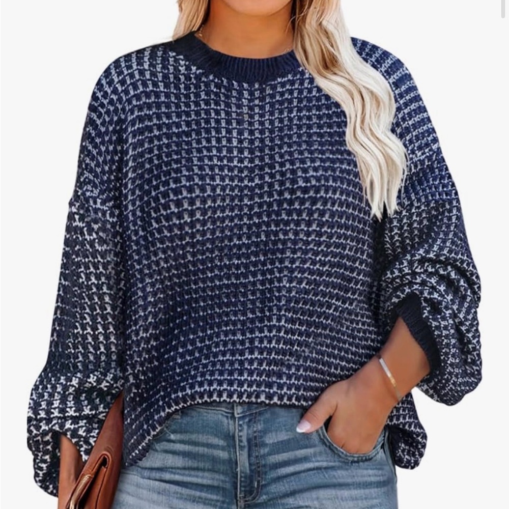 Eytino blue and white pull over sweater
